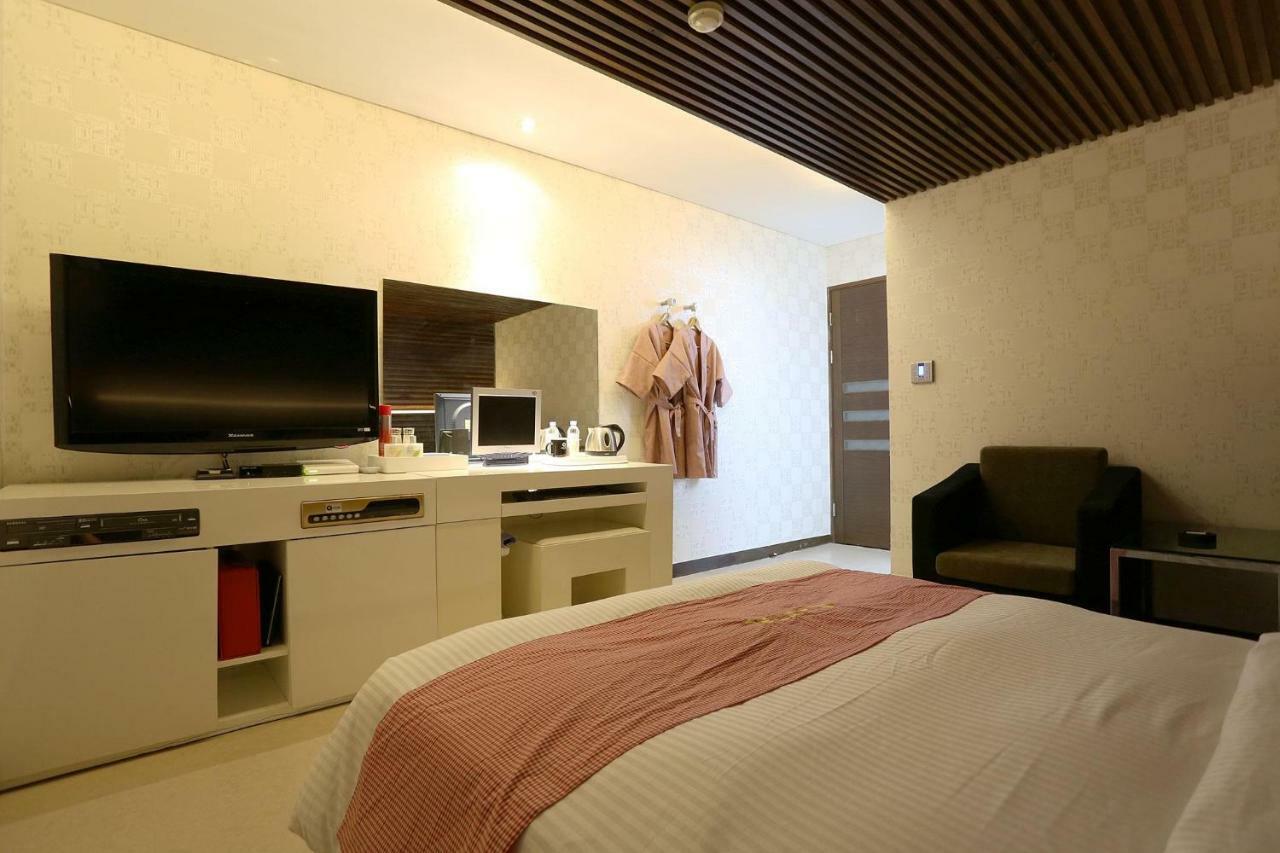 Q Hotel Paju Exterior photo